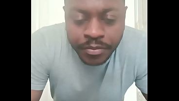 Danço Sozinha Para Expressar O Que Penso Enquanto Me Masturbo