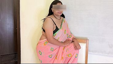 Minha cunhada brava com a empregada e a gente divide a cama o dia todo